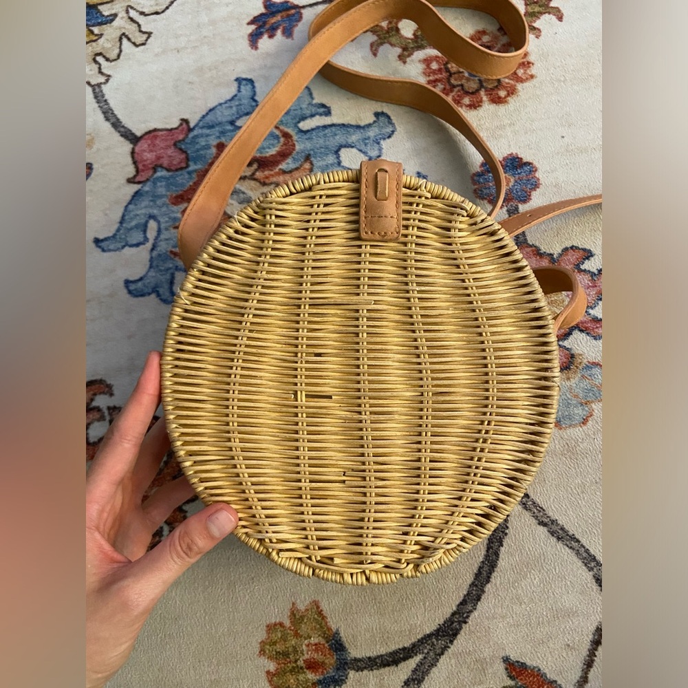 Universal Thread Whicker Circle Crossbody Bag Wit… - image 5